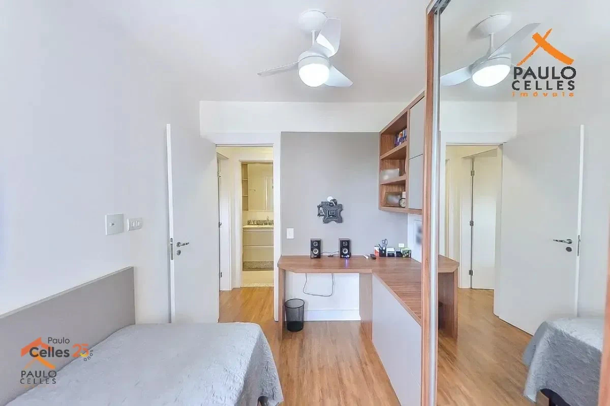 Home office in a 2-bedroom apartment, 73 m² — photo 20