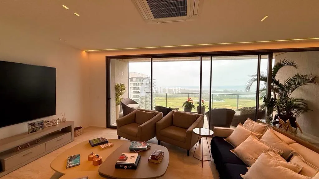 3-bedroom apartment with a water view in Rio de Janeiro — photo 36