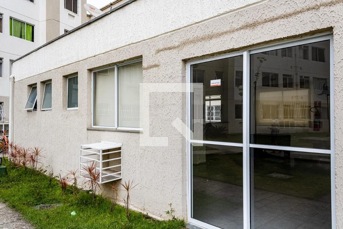 Apartamento com 2 quartos e área de lavanderia — photo 37