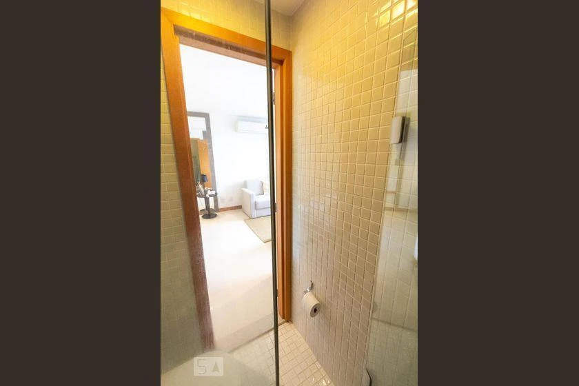 1-bedroom apartment with balcony and parking spot — photo 42