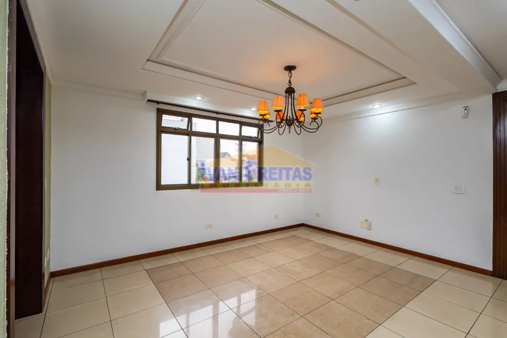 House with 5 bedrooms and balcony, plus 5 parking spots — photo 15