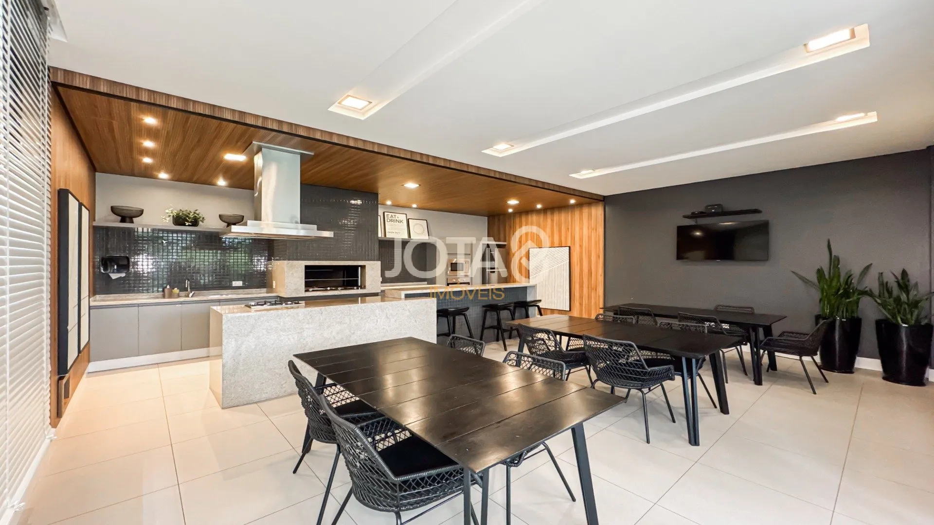 2-bedroom apartment with 139 m² and 2 parking spaces — photo 23