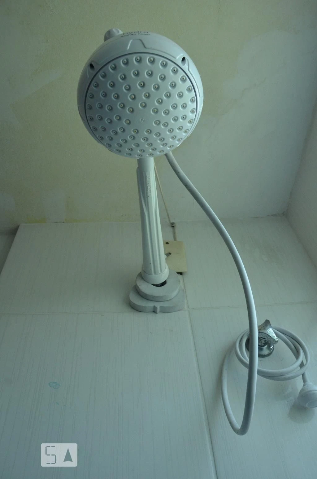 2-bedroom apartment in a building with a pool — photo 22