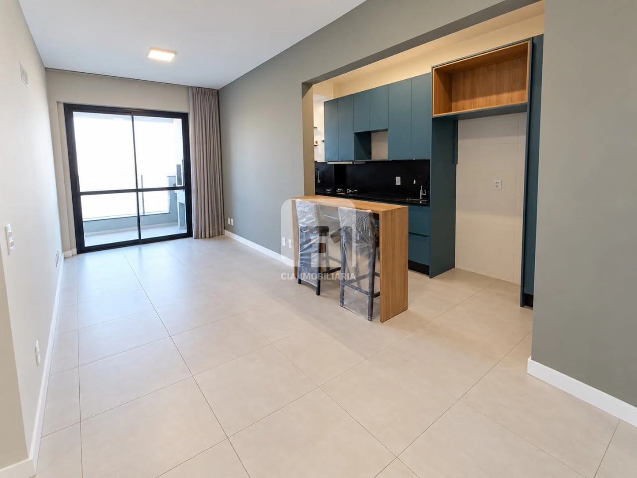 Furnished apartment, 52 m², with a water view — photo 4