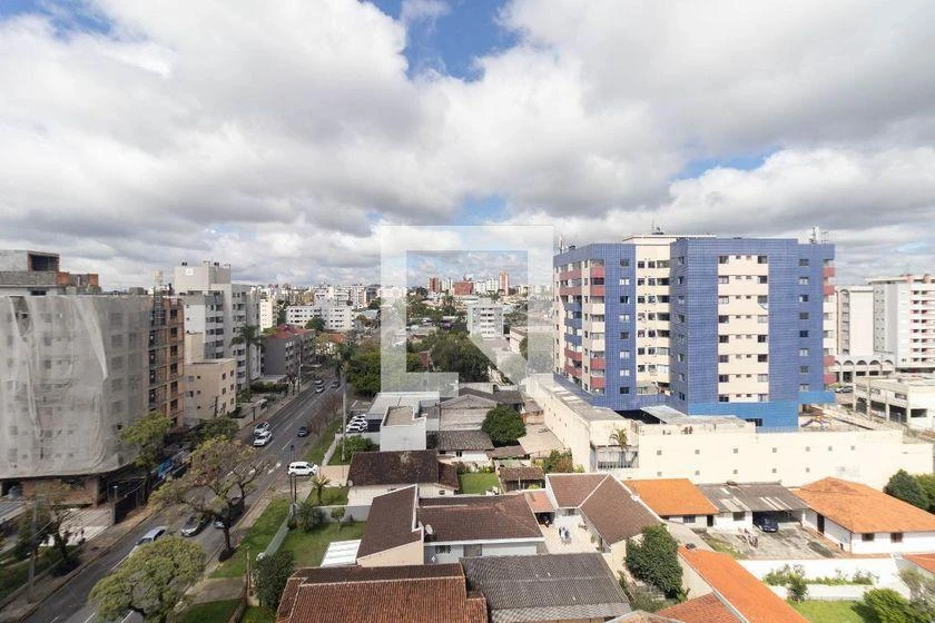 One-bedroom apartment with a home office in Curitiba — photo 18