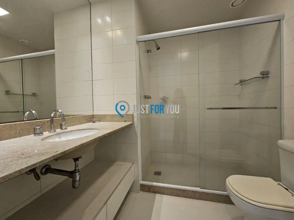 Apartamento mobiliado de 4 quartos em condomínio com piscina — photo 42