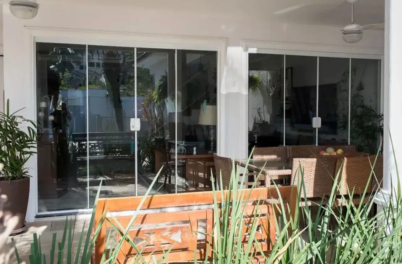 Furnished 3-bedroom house with a workspace corner 360 m² — photo 16