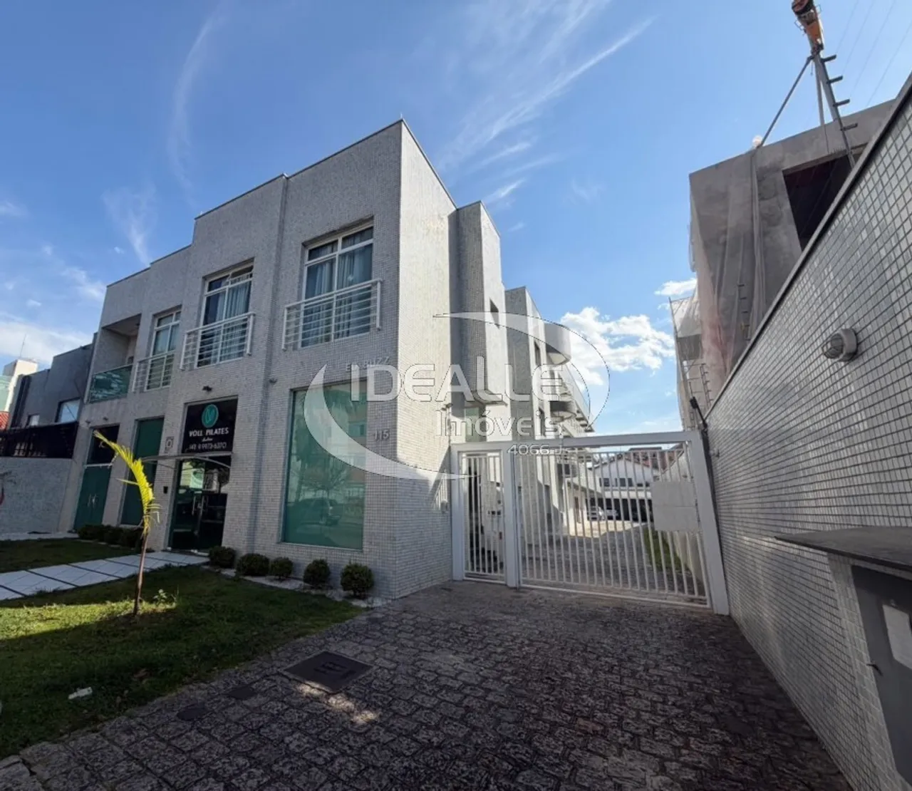 80 m² rental apartment with 2 bedrooms and suite