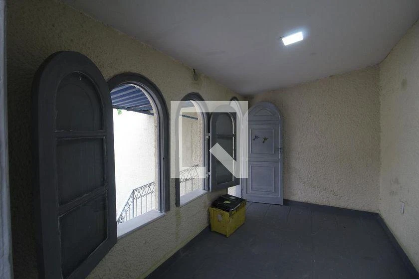 Casa de 3 dormitorios, 1 con baño propio, 545 m² — photo 29