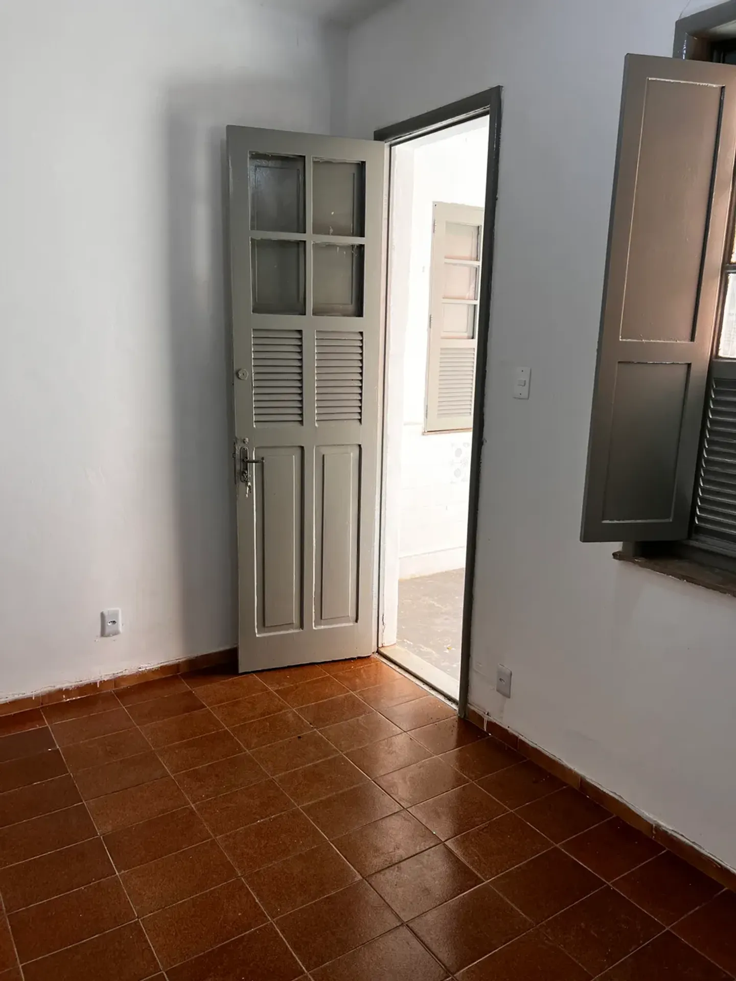 Немеблированная квартира с 1 спальней и 100 м² — photo 16