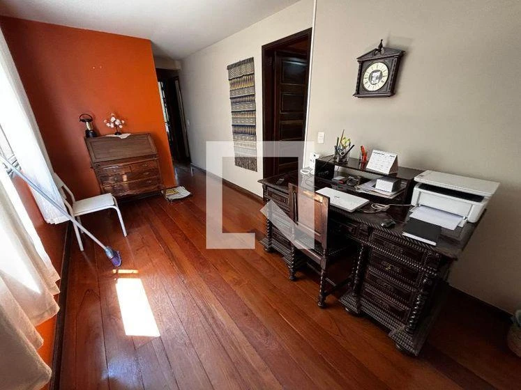 Home office in a 3-bedroom apartment, 153 m² — photo 12