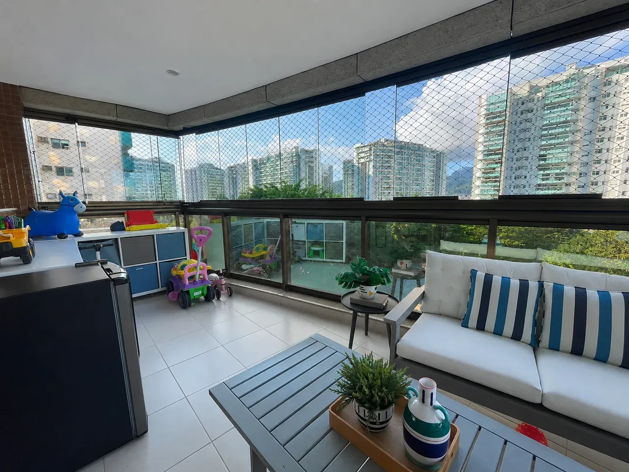 4-bedroom apartment with a dishwasher — photo 14