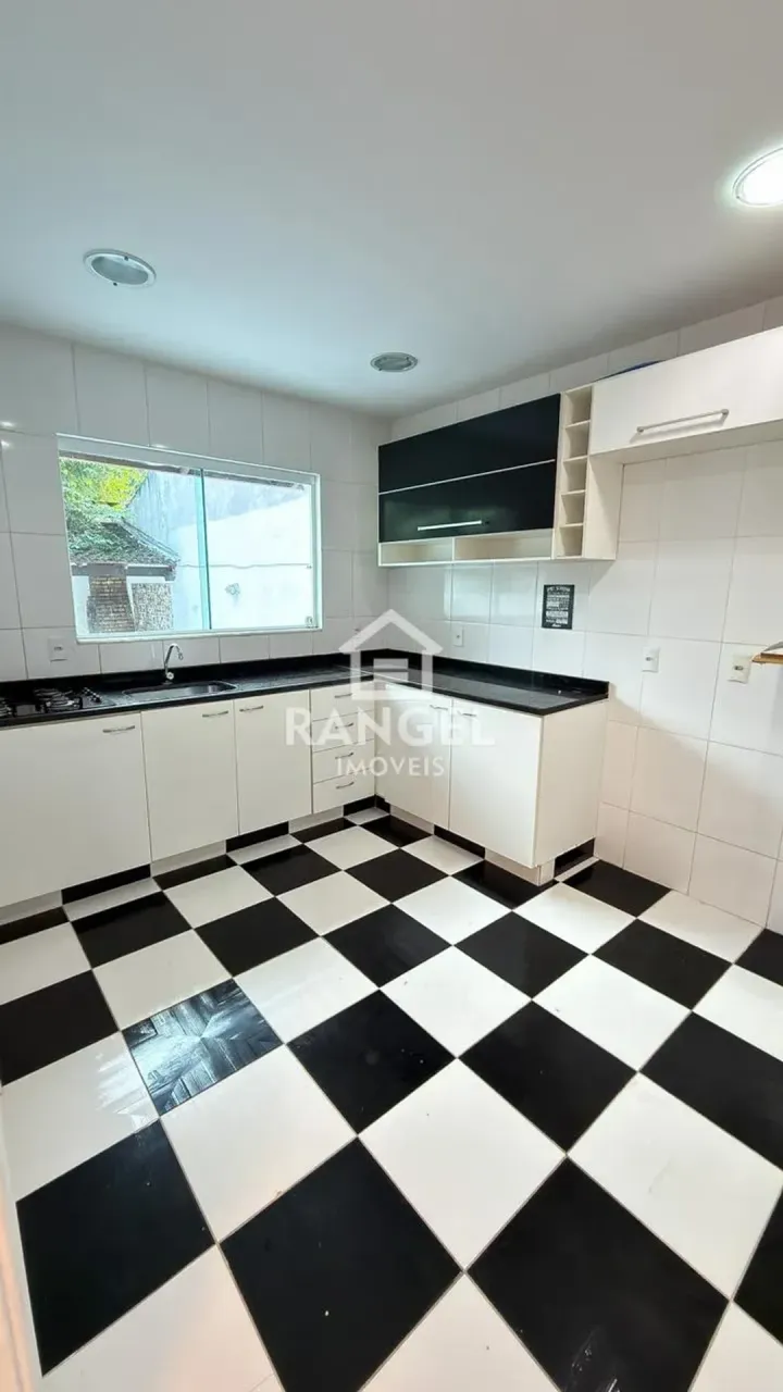 Casa semimobiliada com cozinha fechada e 2 quartos — photo 2