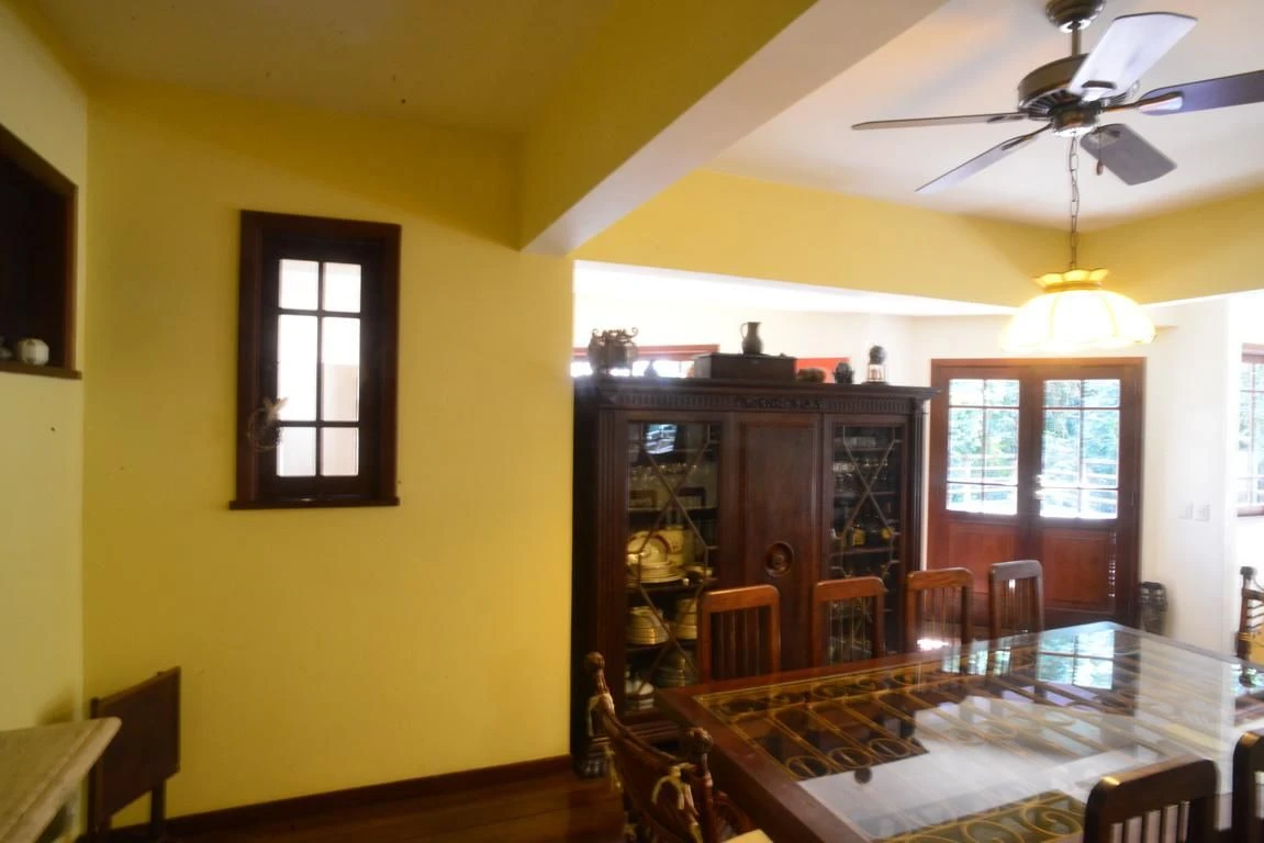 Casa mobiliada com 6 quartos e 5 suítes, com jardim — photo 53