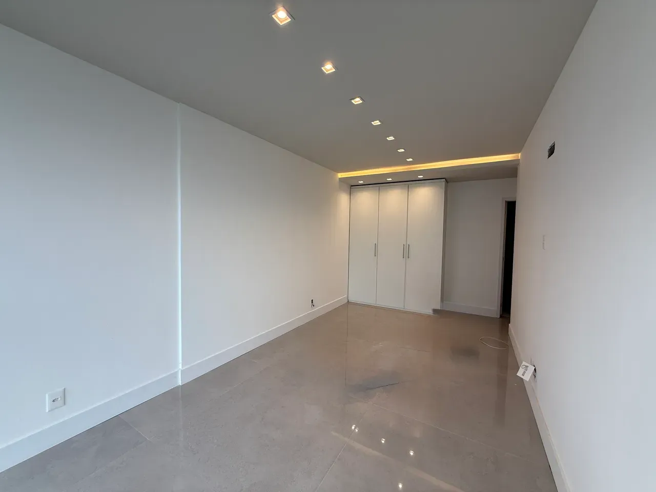 2 quartos e janelas do piso ao teto: apartamento de 84 m² — photo 12