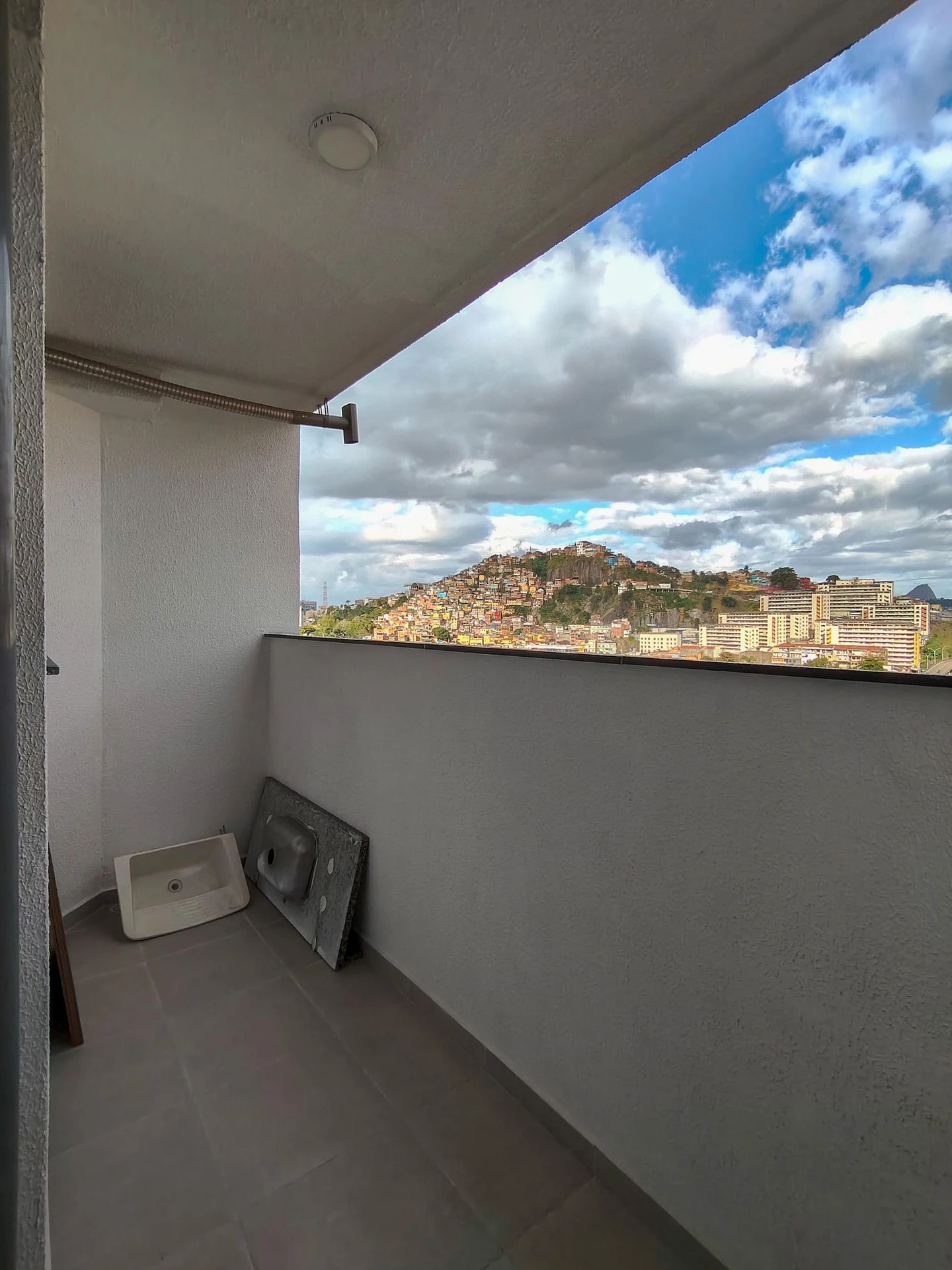 Apartamento com 2 quartos e varanda de vidro fechada — photo 10