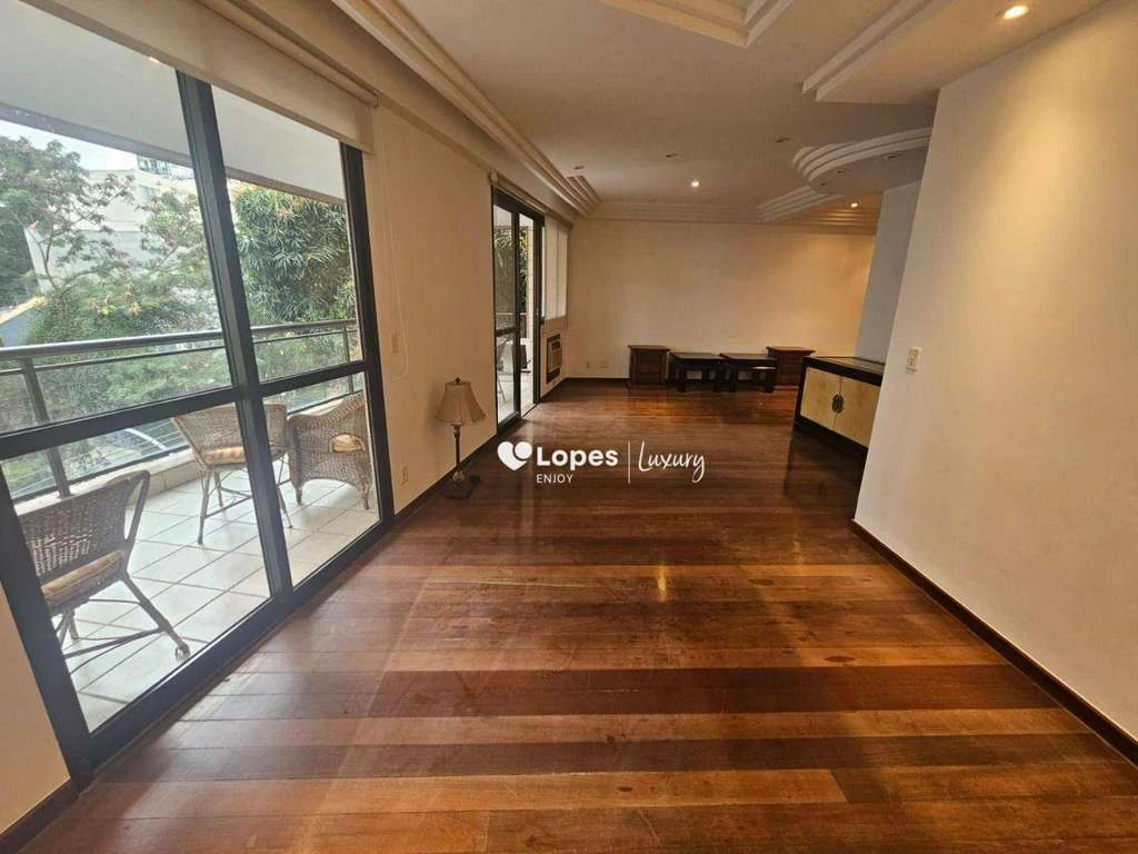 136 m² apartment with 3 bedrooms and 2 parking spaces — photo 3