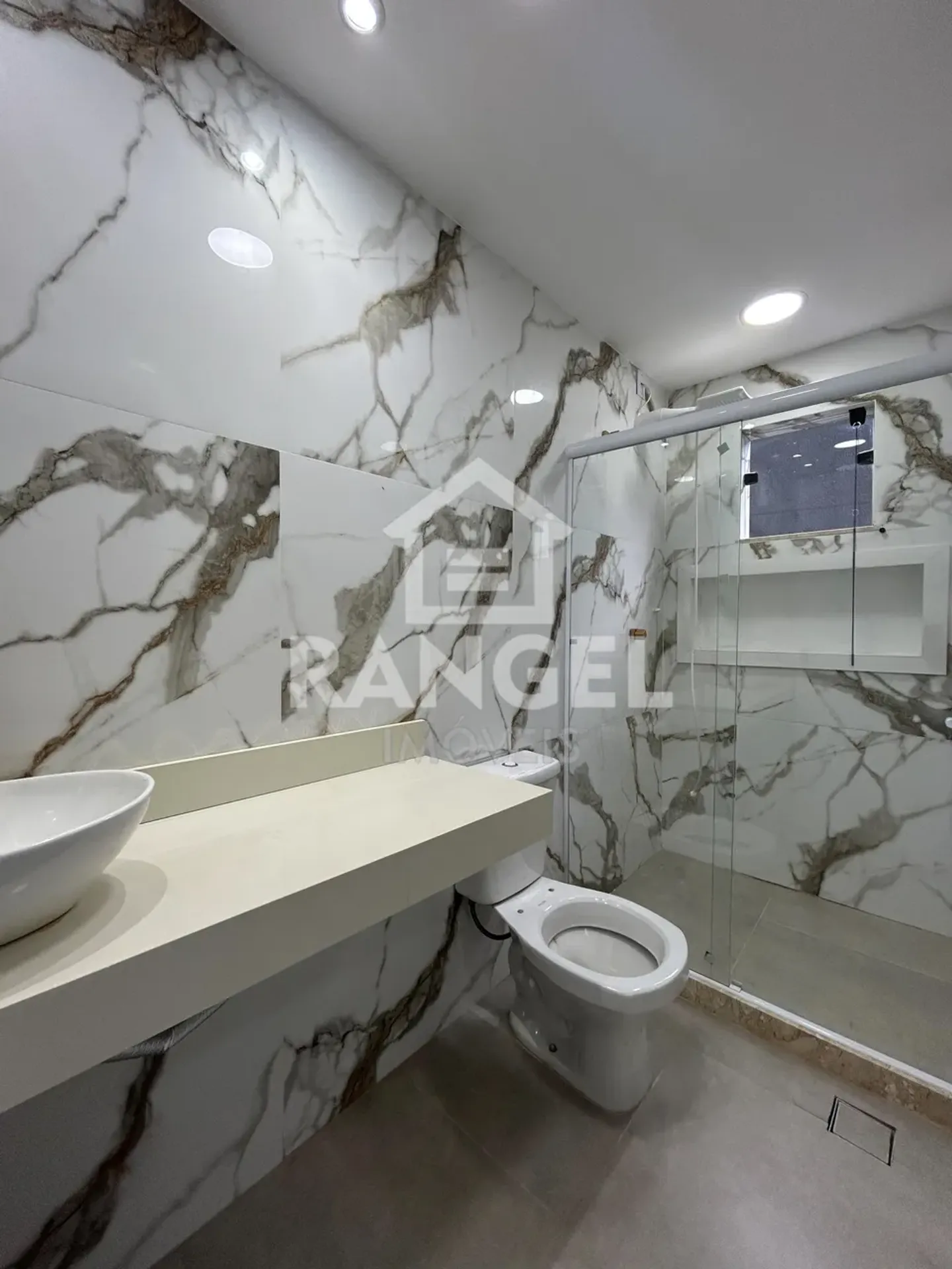3-bedroom house with a washing machine — photo 6