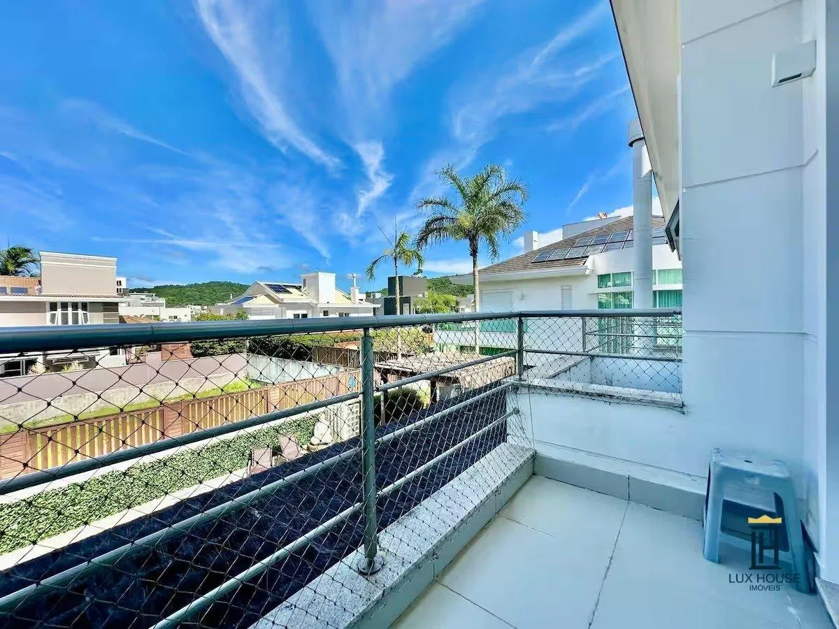 6-bedroom house with a bathtub in Florianópolis — photo 7