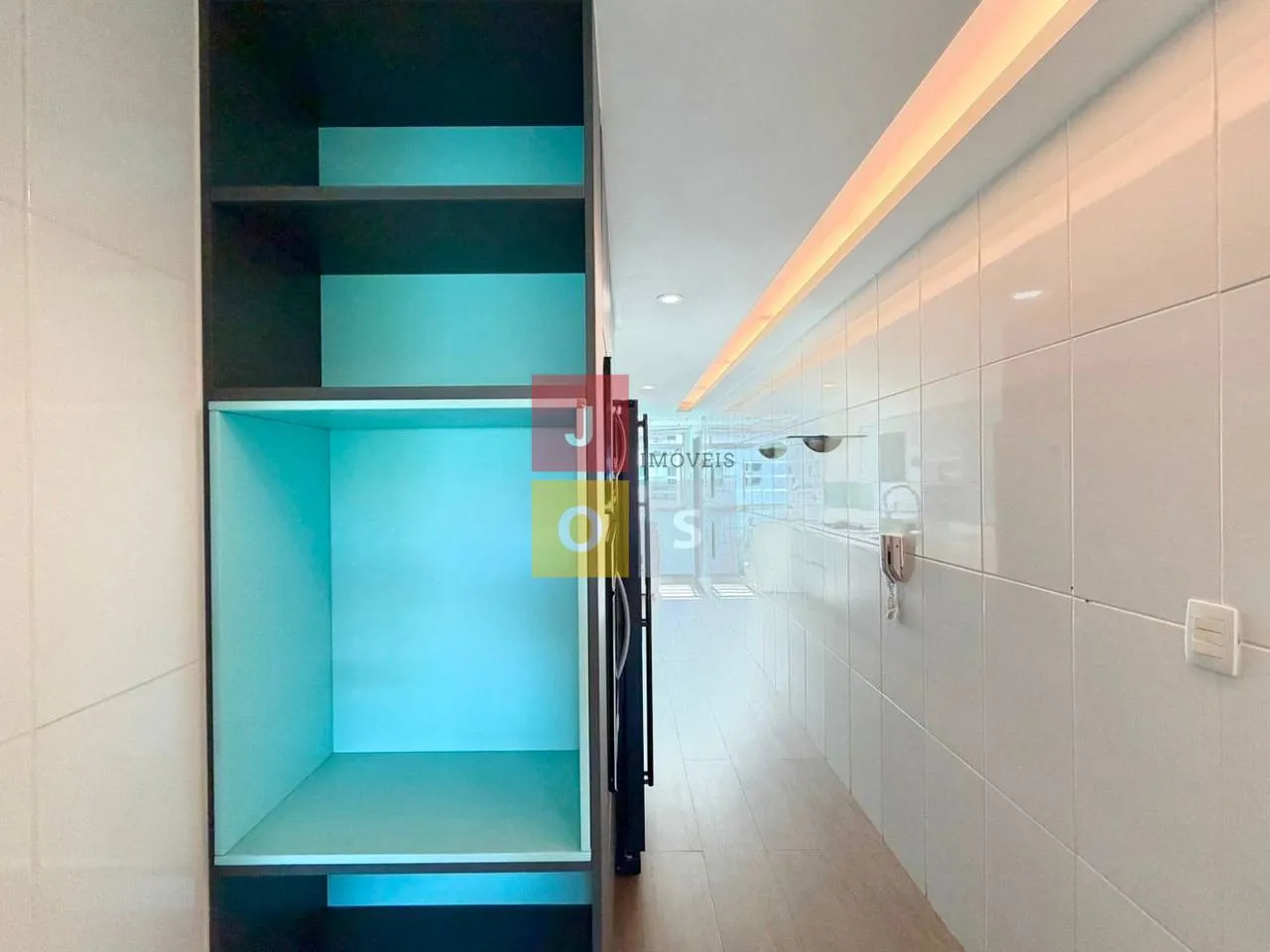 Furnished 4-bedroom suite apartment with 156 m² — photo 16