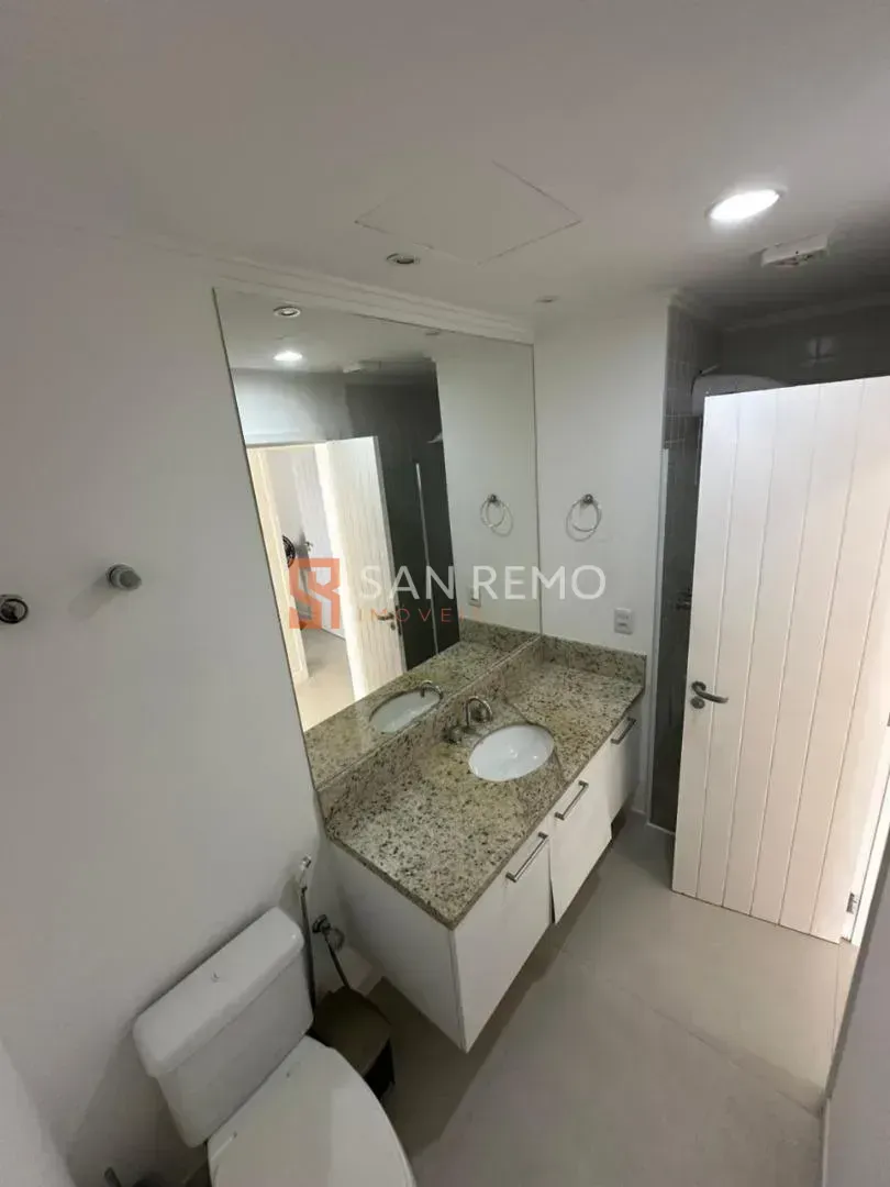 Furnished top-floor unit with 2 bedrooms and glass balcony — photo 13