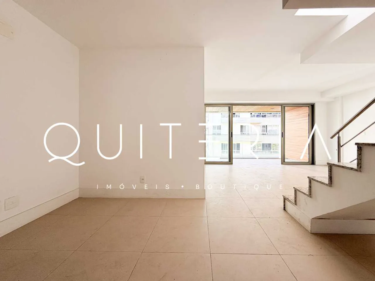 Apartamento com 3 quartos e varanda de vidro — photo 9