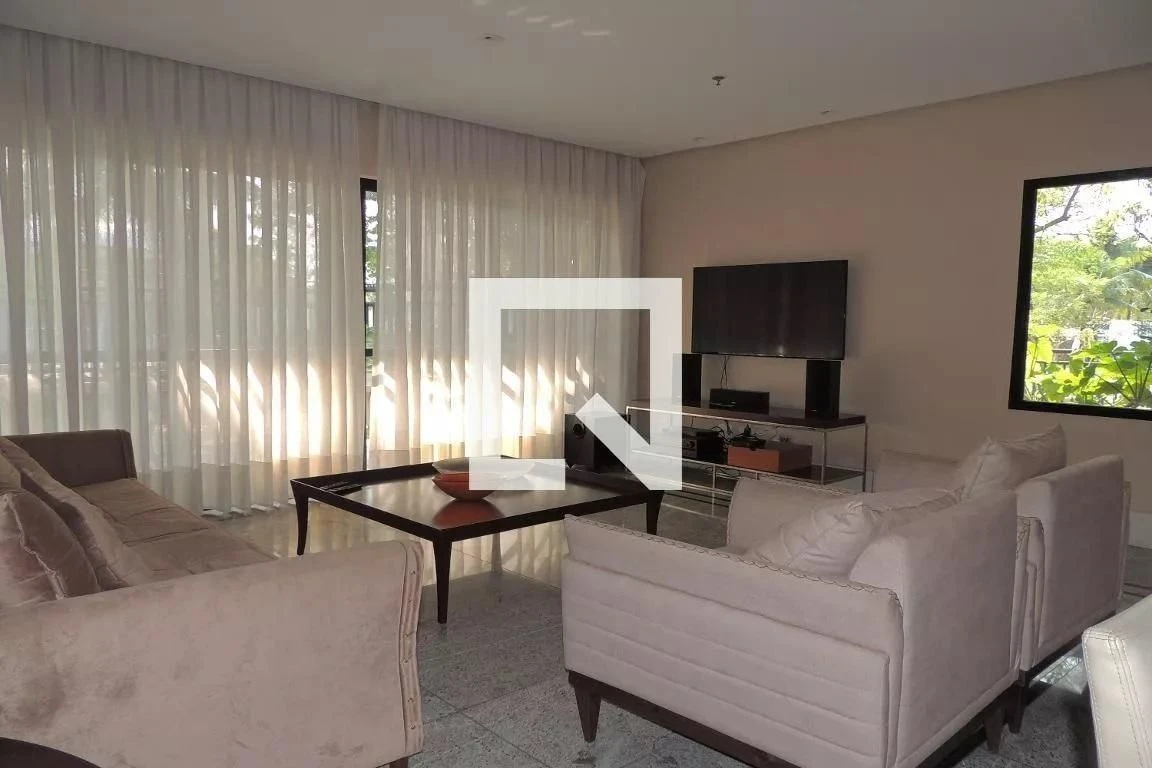 Glass-enclosed balcony in a 3-bedroom apartment, 85 m² — photo 20