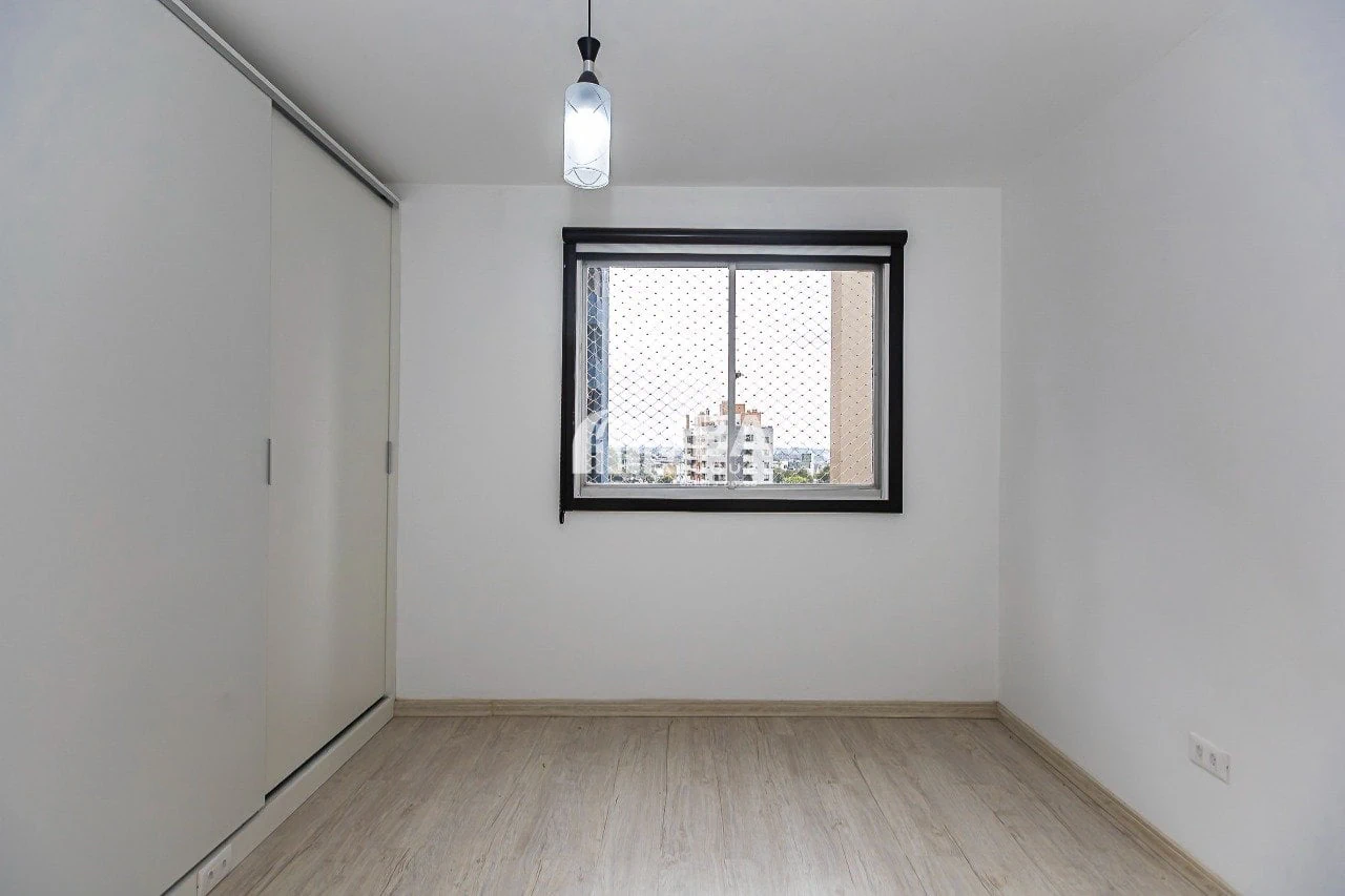 Apartment, 74 m², with wood or laminate floors — photo 13
