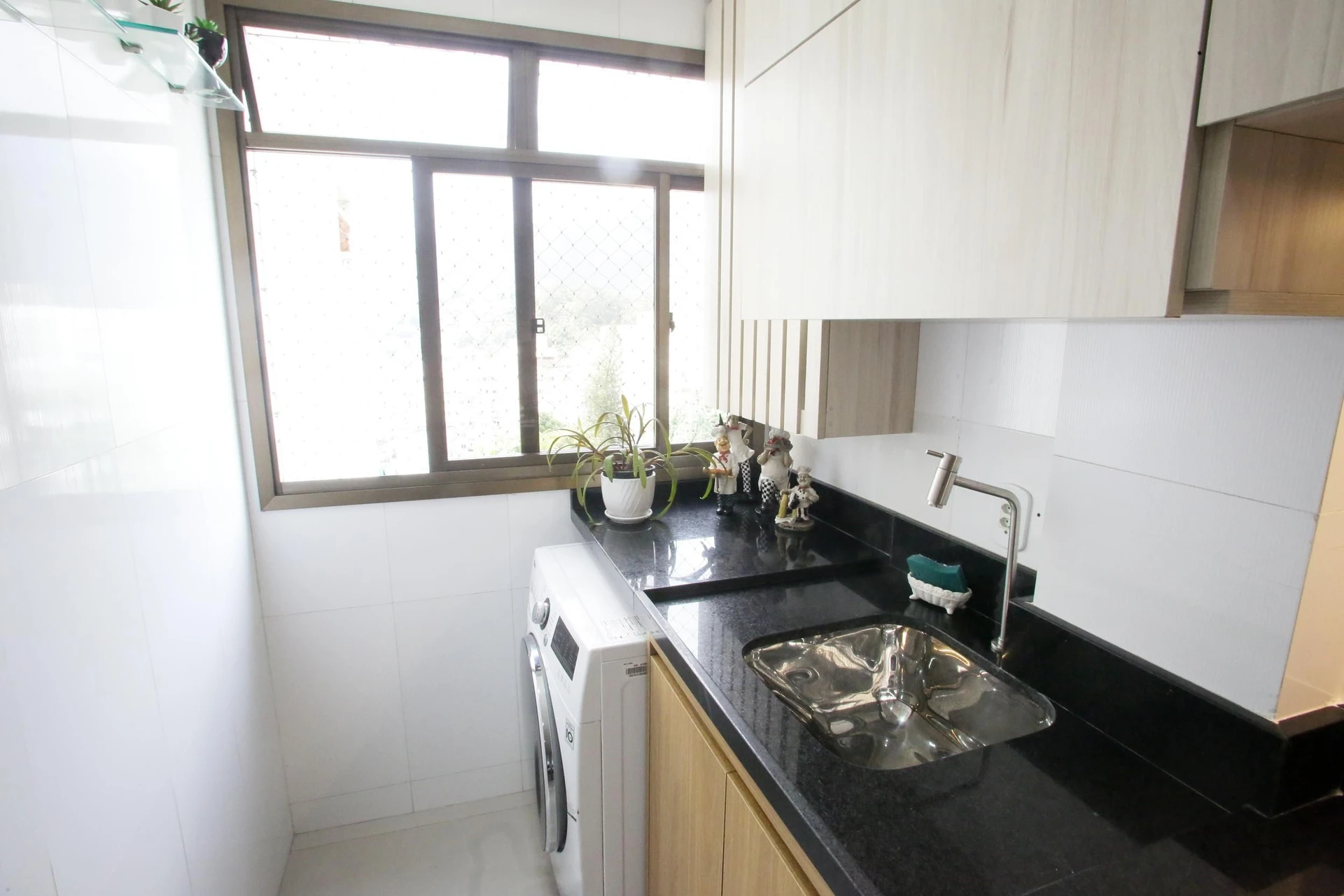 Apartamento mobiliado com 4 quartos e varanda — photo 22