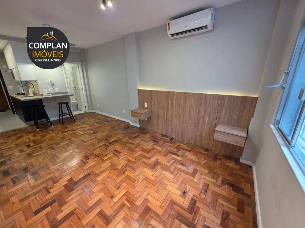 1-bedroom apartment with compact kitchenette and 30 m² — photo 6