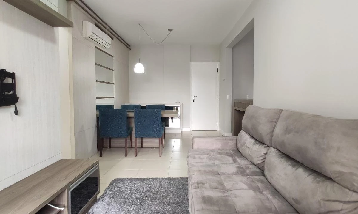 2-bedroom apartment with a home office — photo 10