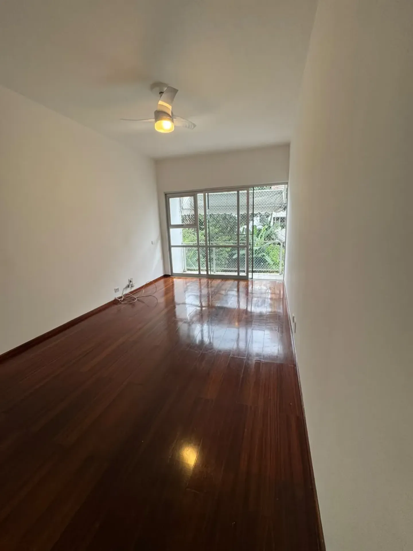 Apartment on the 3rd floor with wood or laminate floors — photo 8