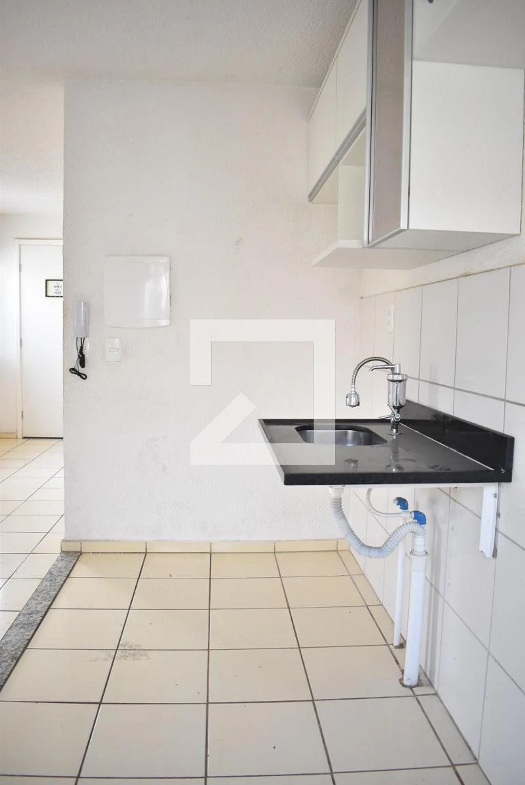 2-bedroom apartment in a building with a pool — photo 20