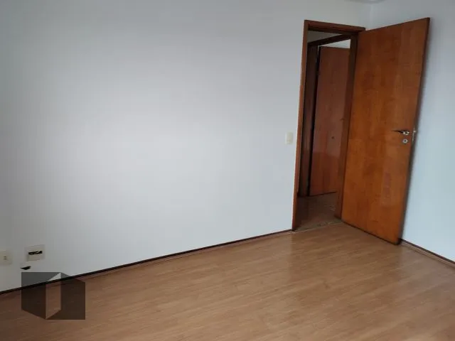 Apartment with a closed kitchen and 3 bedrooms — photo 9