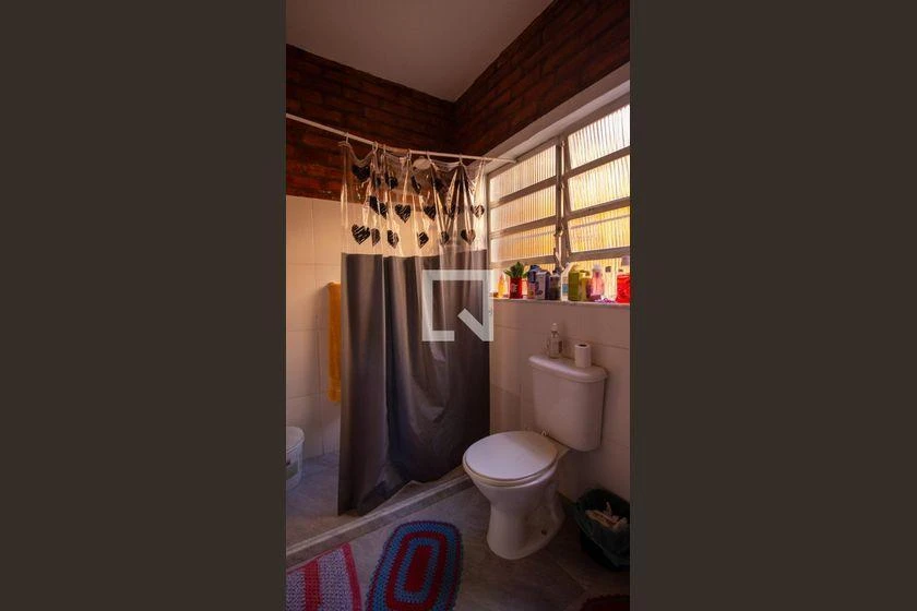 Furnished house with 5 bedrooms and 2100 m² — photo 41