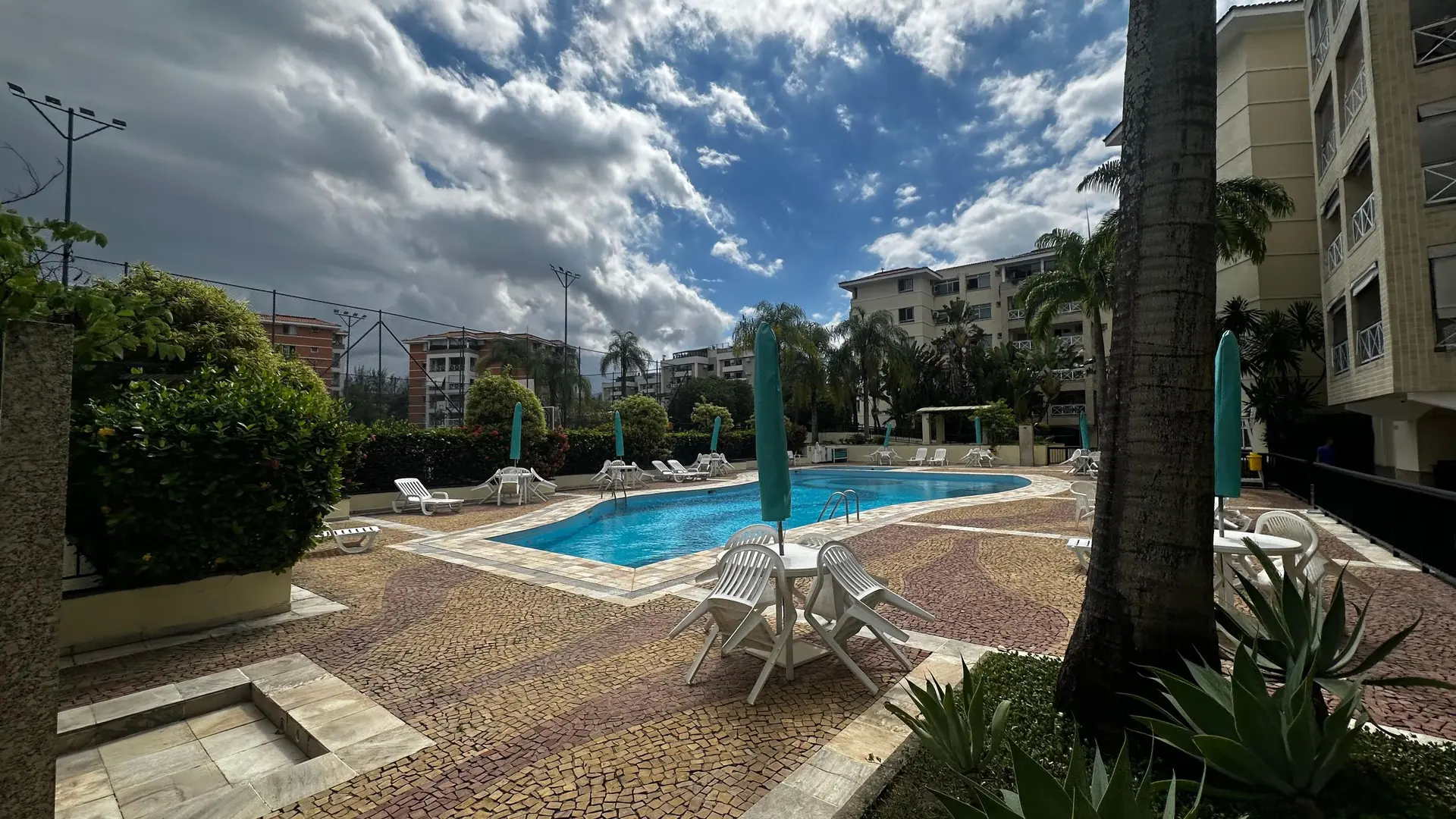 Furnished apartment with 2 bedrooms and a balcony — photo 35