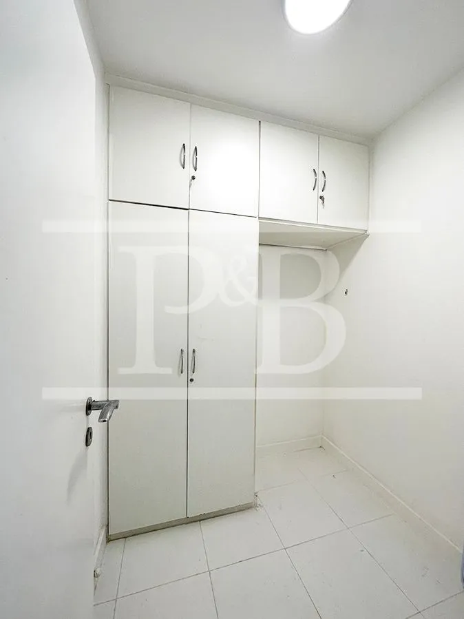 3-bedroom rental apartment with 3 bathrooms and 263 m² — photo 35