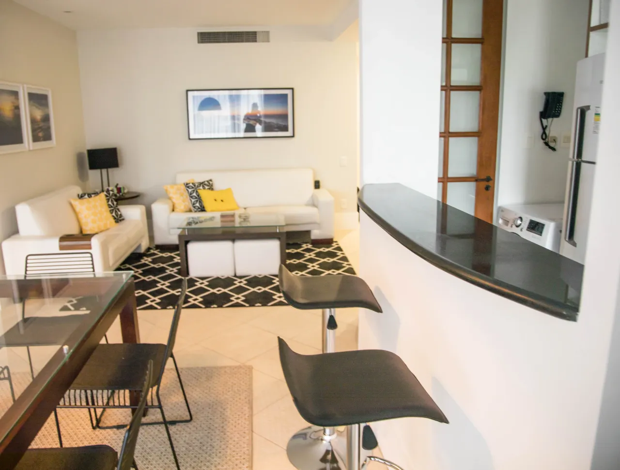 Furnished 85 m² apartment with 2 bedrooms and 2 bathrooms — photo 15