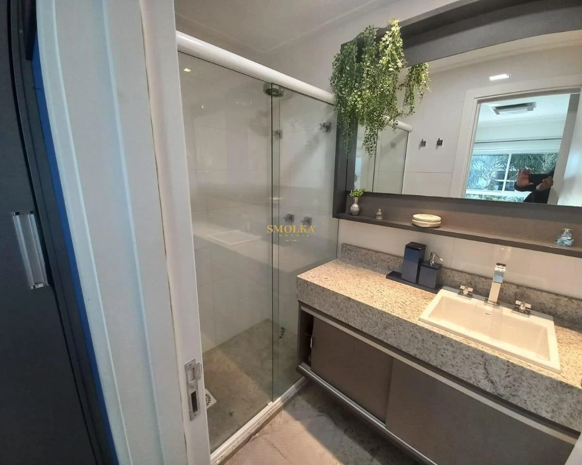 Apartamento com janelas do piso ao teto, Agronômica — photo 35