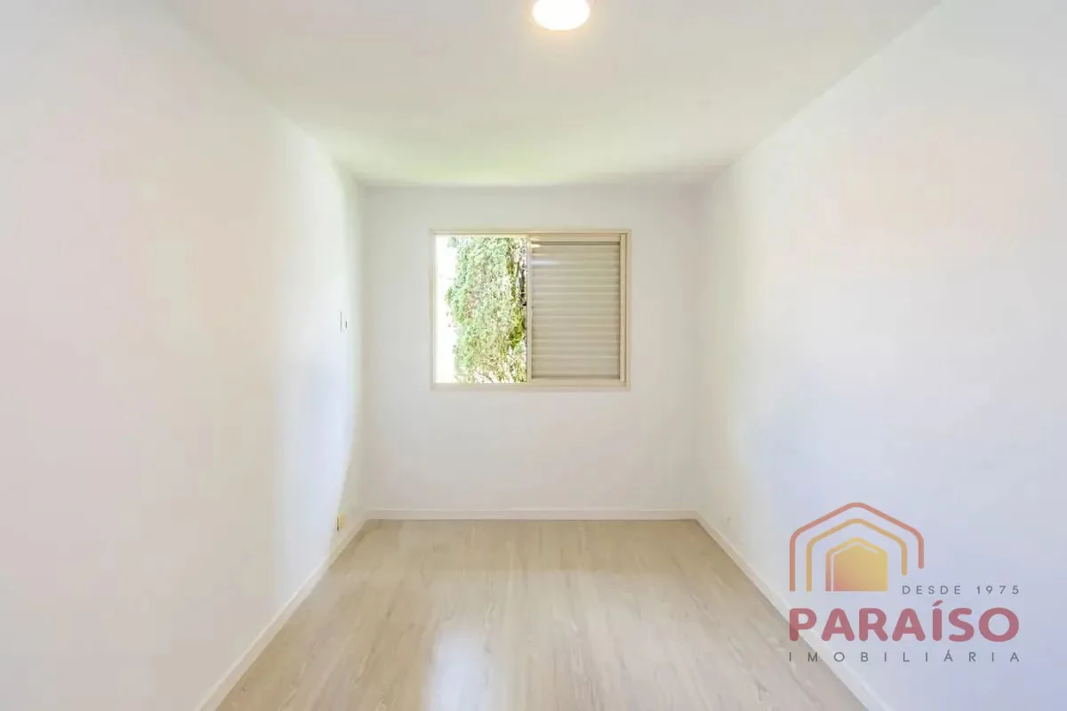 4-bedroom house with a grill on the balcony in Curitiba — photo 27