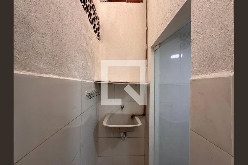 Single-story house with 2 bedrooms, 1 bath and 150 m² with balcony
