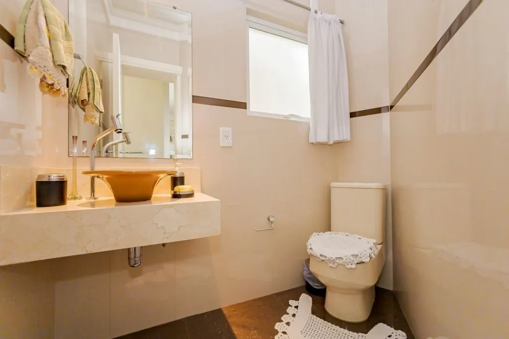 House with 4 en-suite bedrooms and private BBQ — photo 14