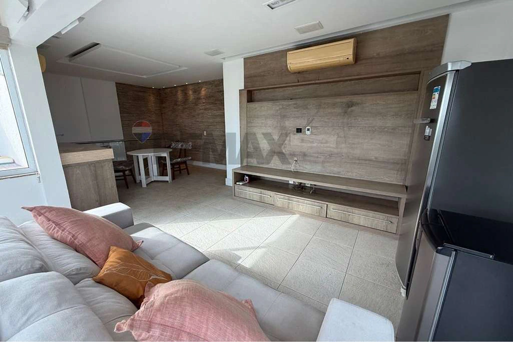 Furnished 4-bedroom apartment with 246 m² — photo 3