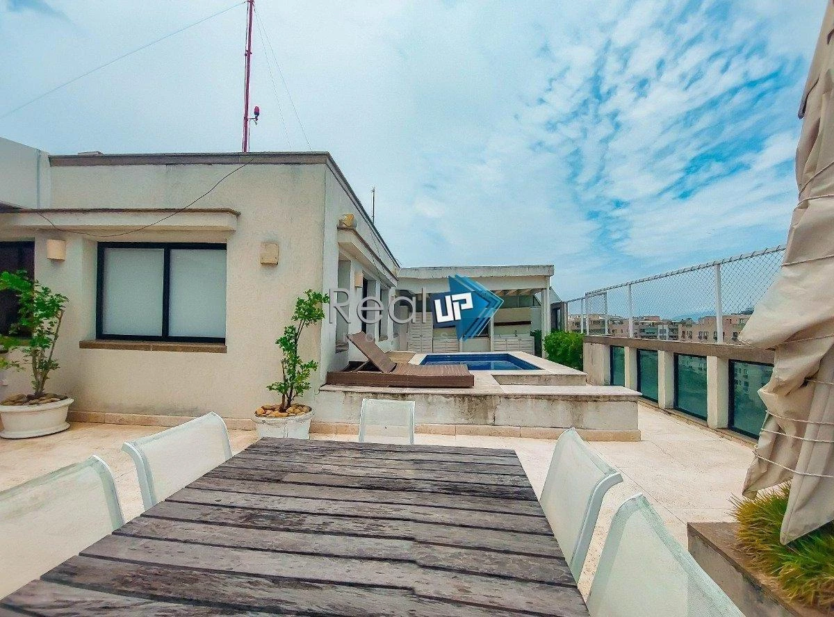 429 m² apartment with 5 bedrooms and 3 parking spots — photo 16