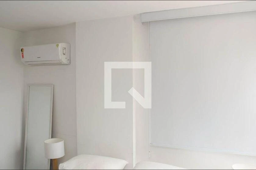 Furnished apartment, 105 m², with floor-to-ceiling windows — photo 40