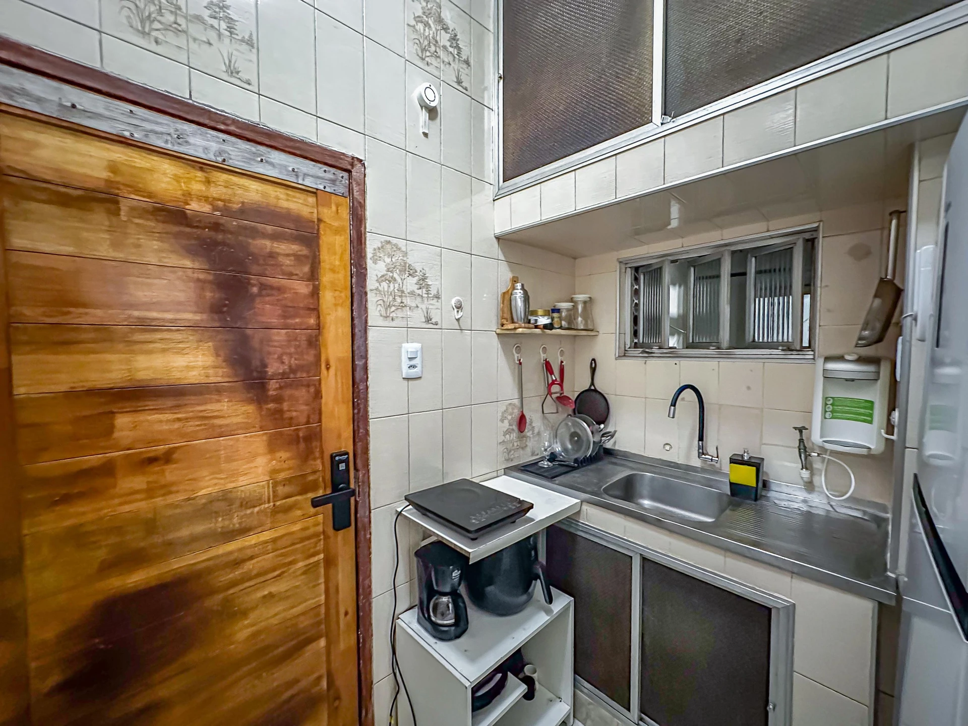 Furnished 1-bedroom apartment with washing machine — photo 16