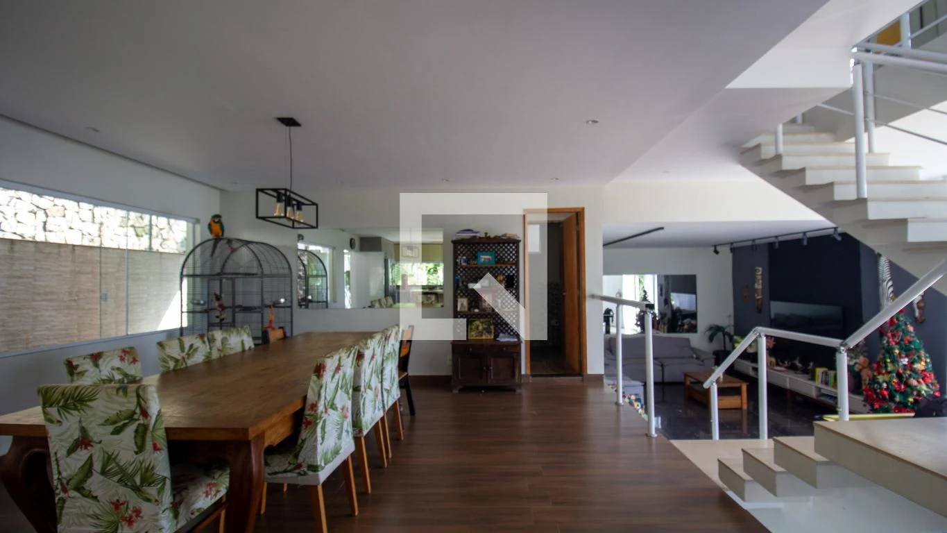 Furnished house with 5 bedrooms and 6 parking spaces — photo 59