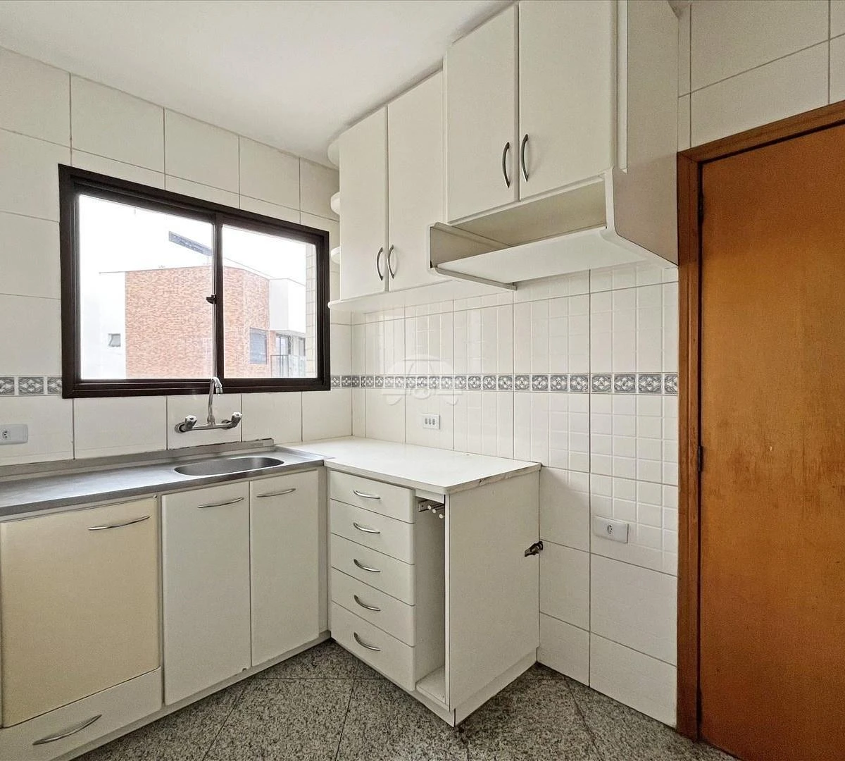 Park view in a 3-bedroom apartment, 177 m² — photo 2