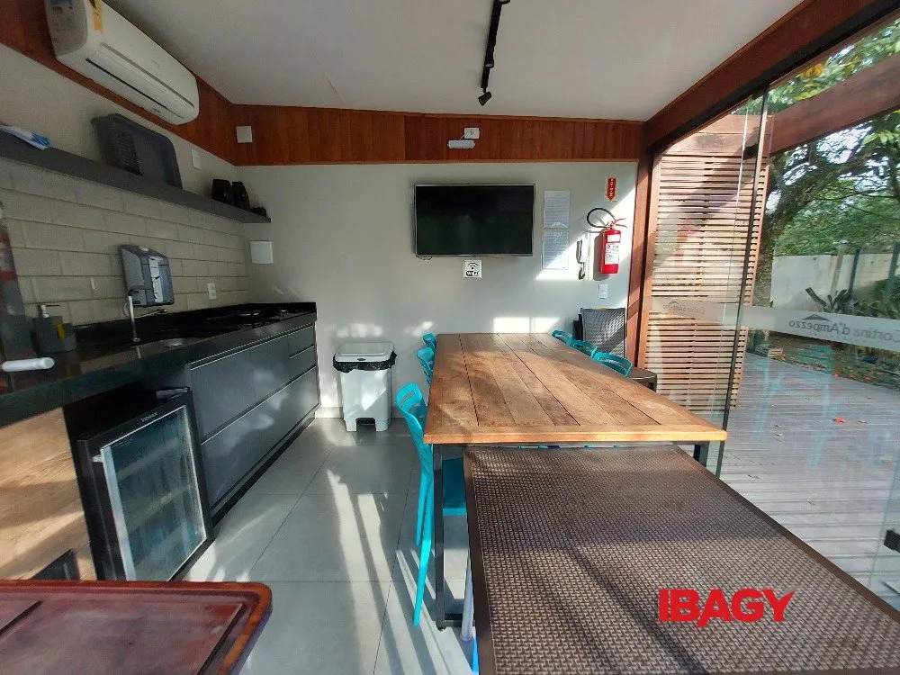 Furnished apartment with 2 bedrooms and 79 m² — photo 41