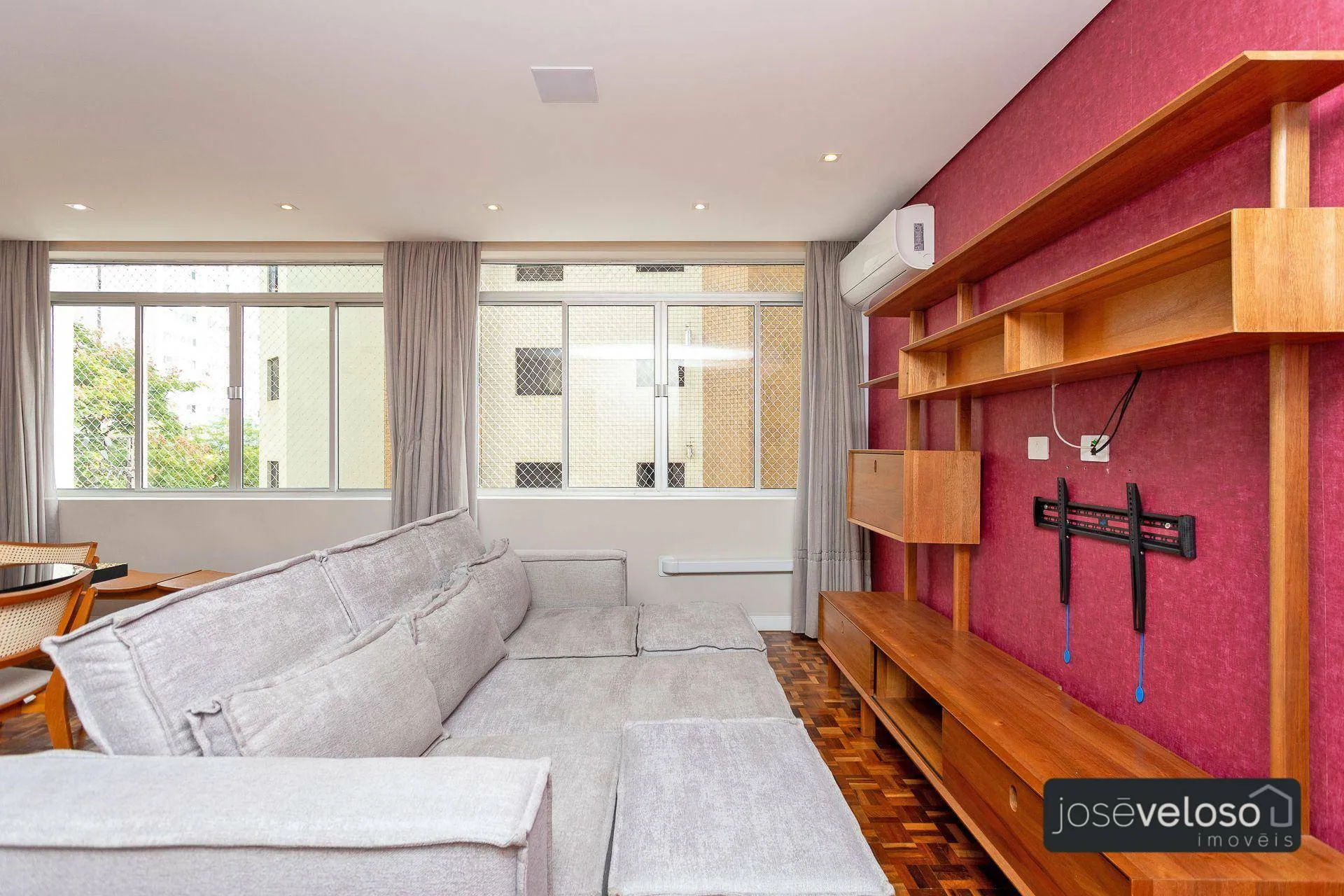 137 m² apartment with 3 bedrooms and air conditioning — photo 2
